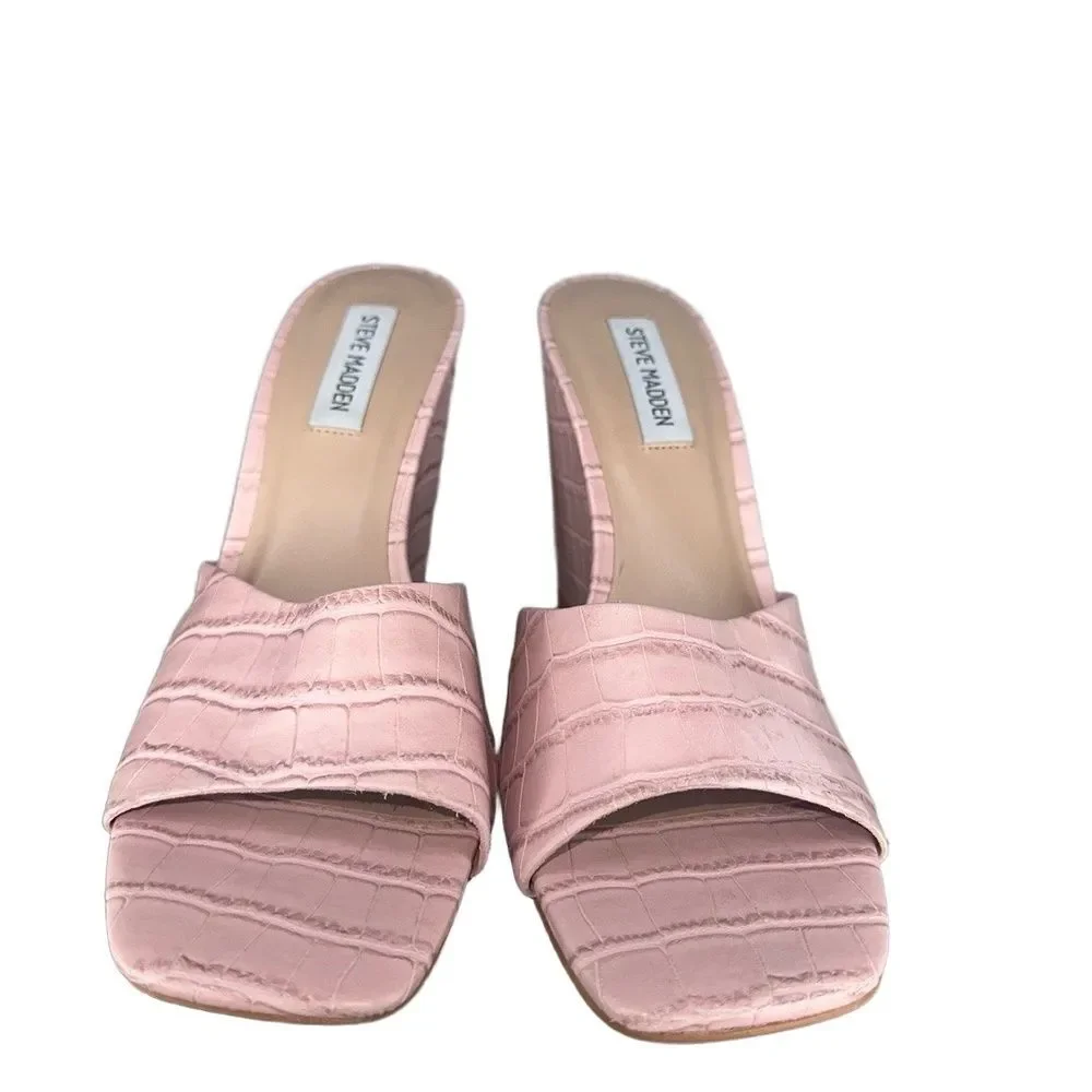 Steve Madden step out